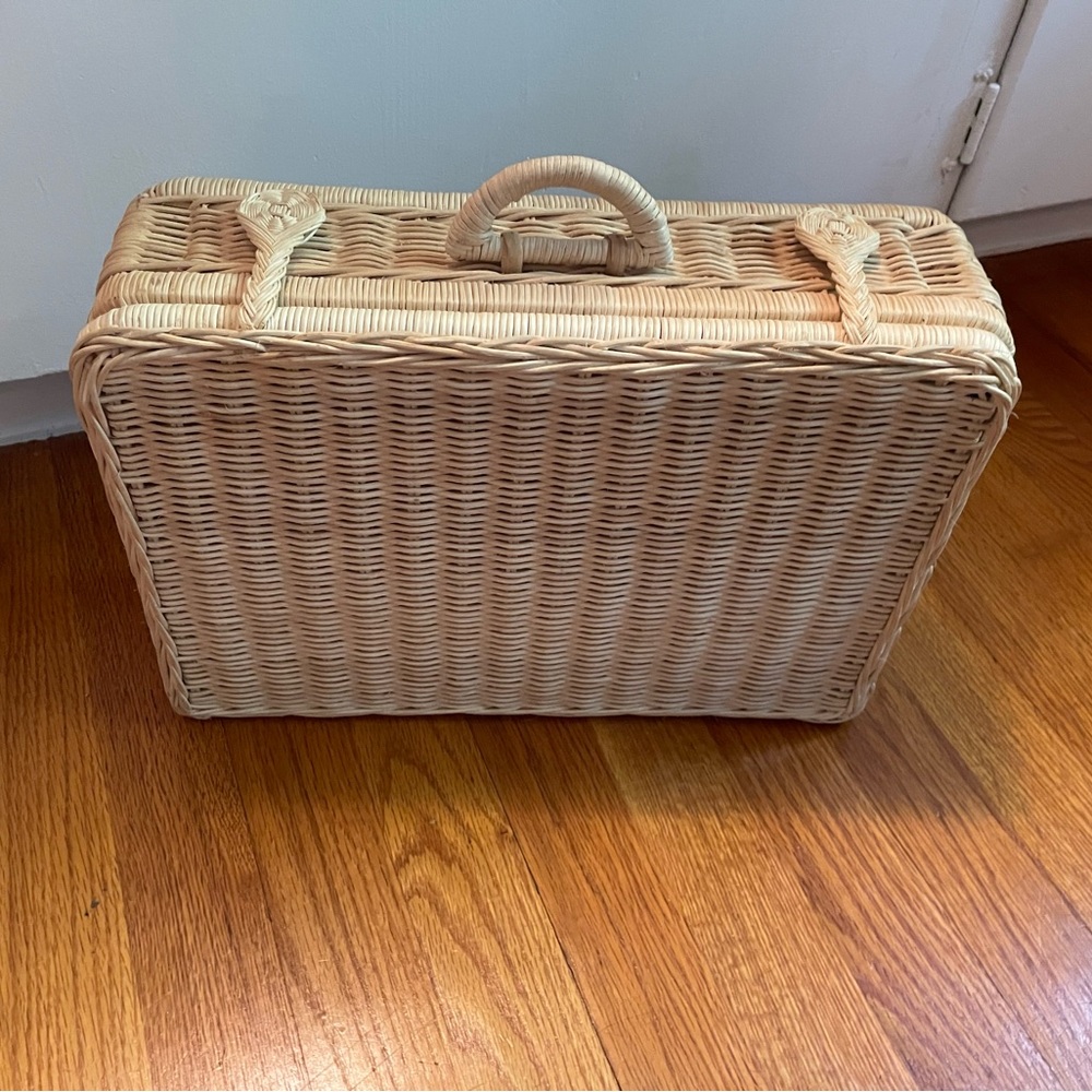 Wicker Kids Play Suitcase